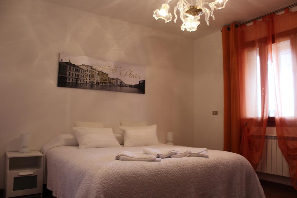 B&B Airport Venice Diego 2 Tessera Rum bild
